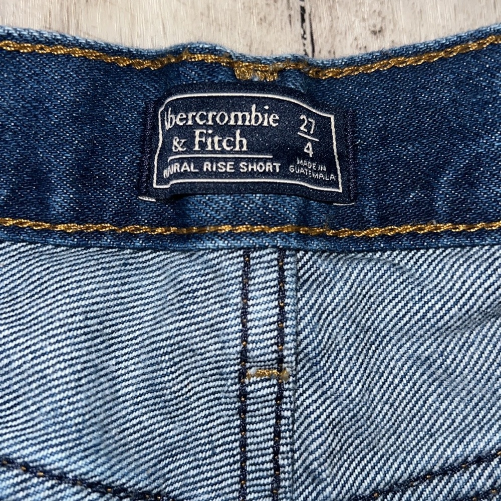 Abercrombie & Fitch Natural Waist 27\4 Distressed Blue Denim Shorts, flawless - Picture 2 of 5